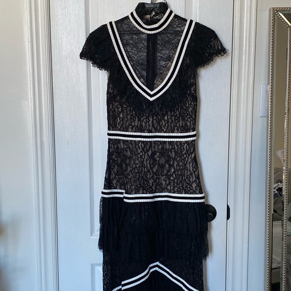 Alice & Olivia black and white lace dress - Picture 5 of 5